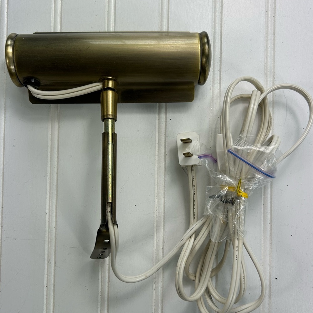 Brass Finish Picture Lamp Light Electric Cord Adjustable WORKS